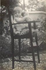 15 febr 36 in de kinderstoel